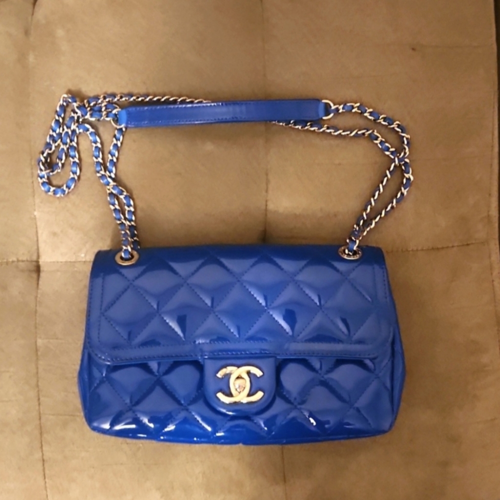 Chanel Patent Blue Medium Crossbody/ Shoulder Handbag 💙⚡️